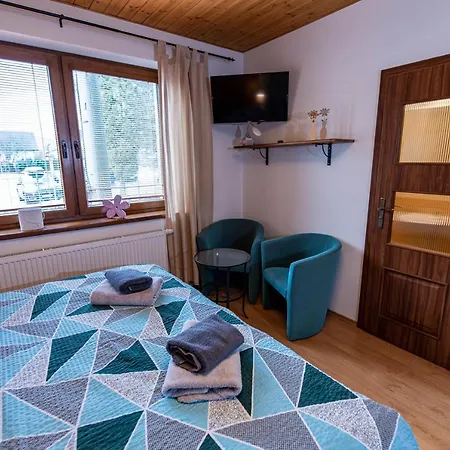 Pri Zvonici, Dlhá 149 Habitación en casa particular *