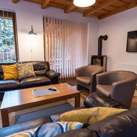 Pri Zvonici, Dlhá 149 *