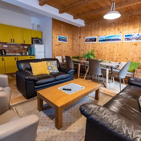 Pri Zvonici, Dlhá 149 * Liptovský Mikuláš