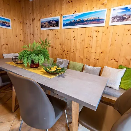 Pri Zvonici, Dlhá 149 Liptovský Mikuláš