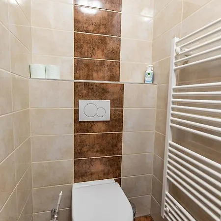 Pri Zvonici, Dlha 149 *