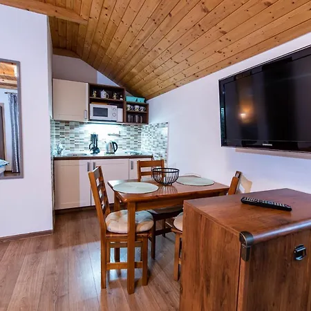 Pri Zvonici, Dlha 149 *