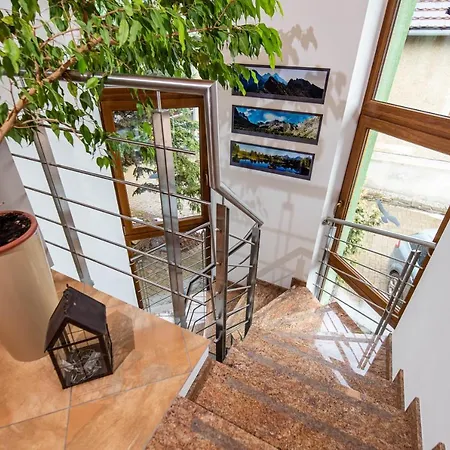 Pri Zvonici, Dlhá 149 * Liptovský Mikuláš