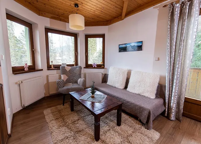 Pri Zvonici, Dlha 149 Rum i privatbostad *