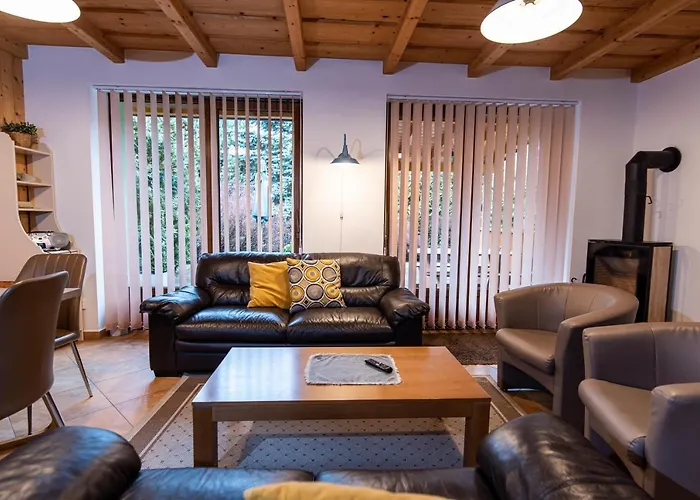 Rum i privatbostad Pri Zvonici, Dlha 149 *