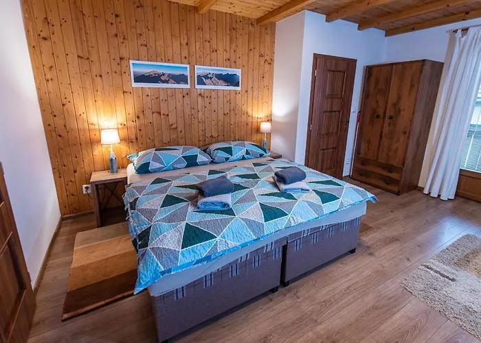 Rum i privatbostad Pri Zvonici, Dlha 149 *